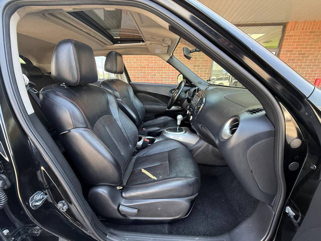Used 2014 Nissan Juke SL AWD/4WD image 25