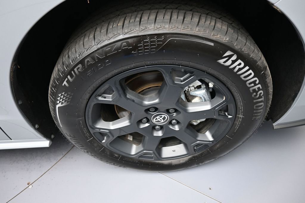 Used 2025 Toyota Sienna XLE Woodland Edition AWD/4WD image 13