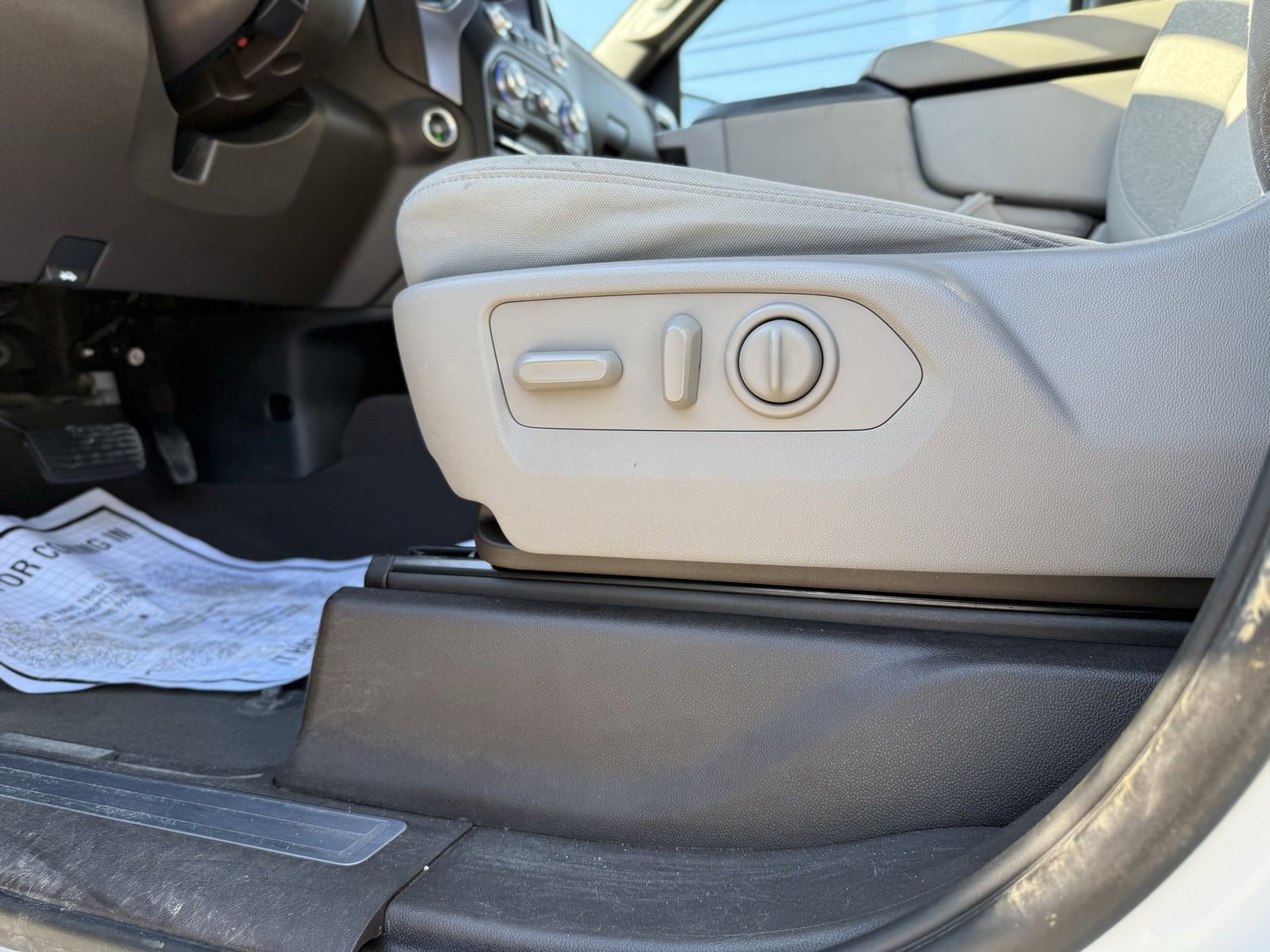 Used 2019 GMC Sierra 1500 SLE w/ SLE Value Package image 17