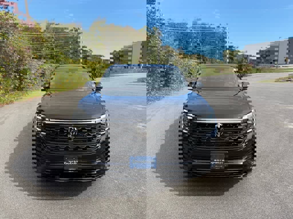 New 2026 Volkswagen Atlas Cross Sport SEL R-Line image 2