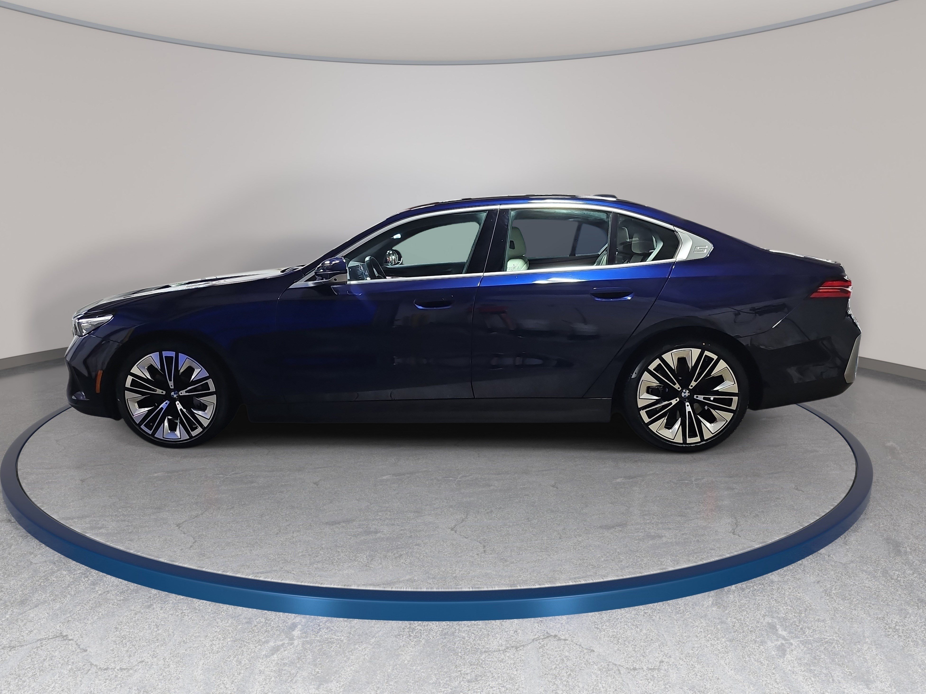 Certified 2026 BMW i5 eDrive40 RWD image 9