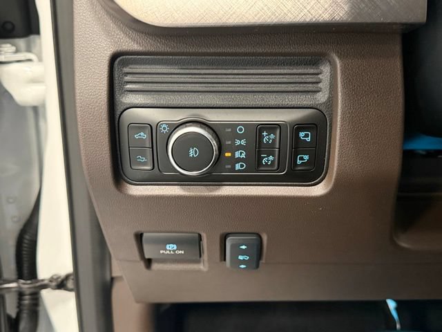 New 2026 Ford F350 King Ranch w/ Chrome Package AWD/4WD image 17