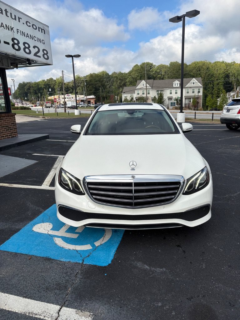 Used 2018 Mercedes-Benz E 300 image 2