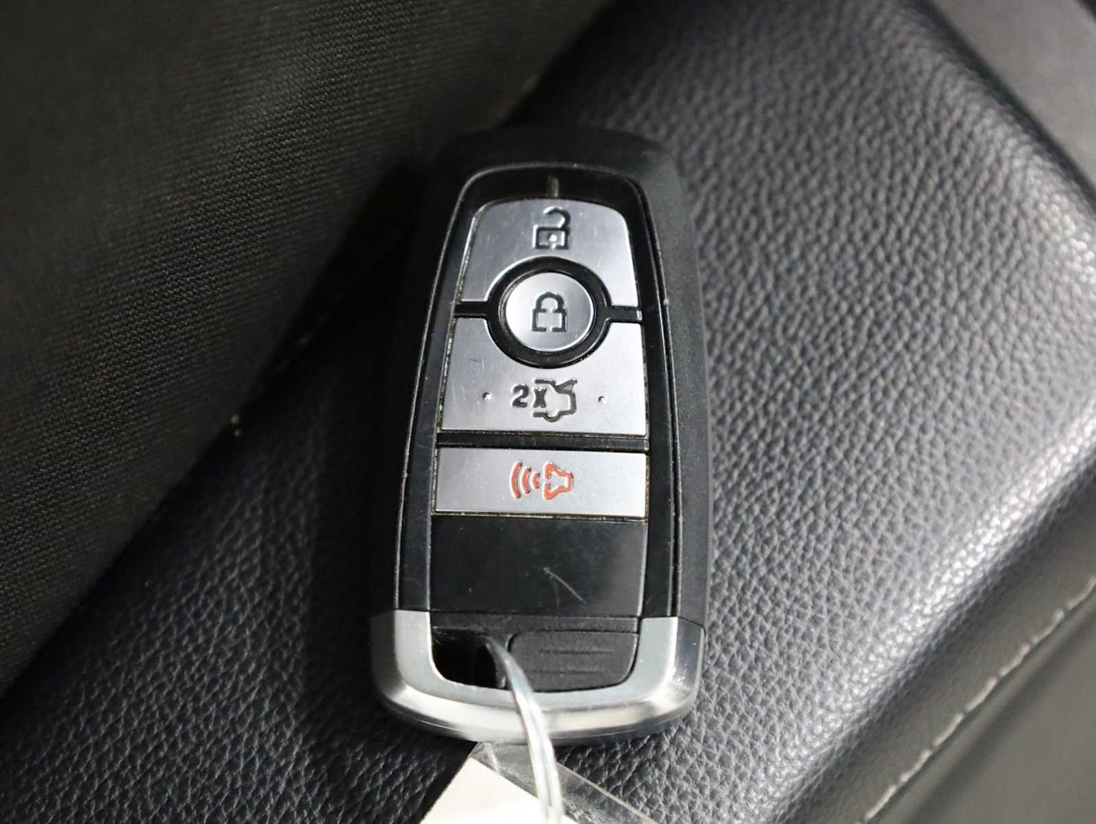 Used 2019 Ford Fusion SE FWD image 40
