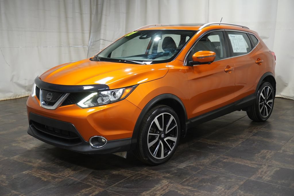 Used 2017 Nissan Rogue Sport SL w/ SL Premium Package image 2