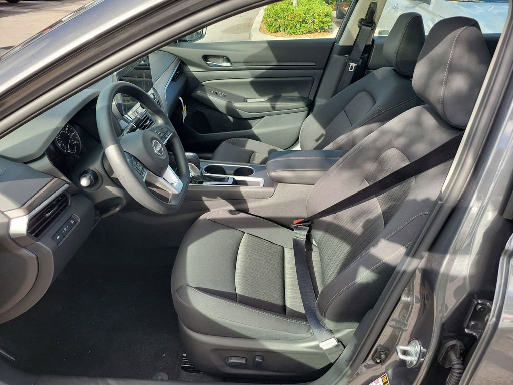 Used 2025 Nissan Altima 2.5 SV w/ SV Special Edition Package image 14