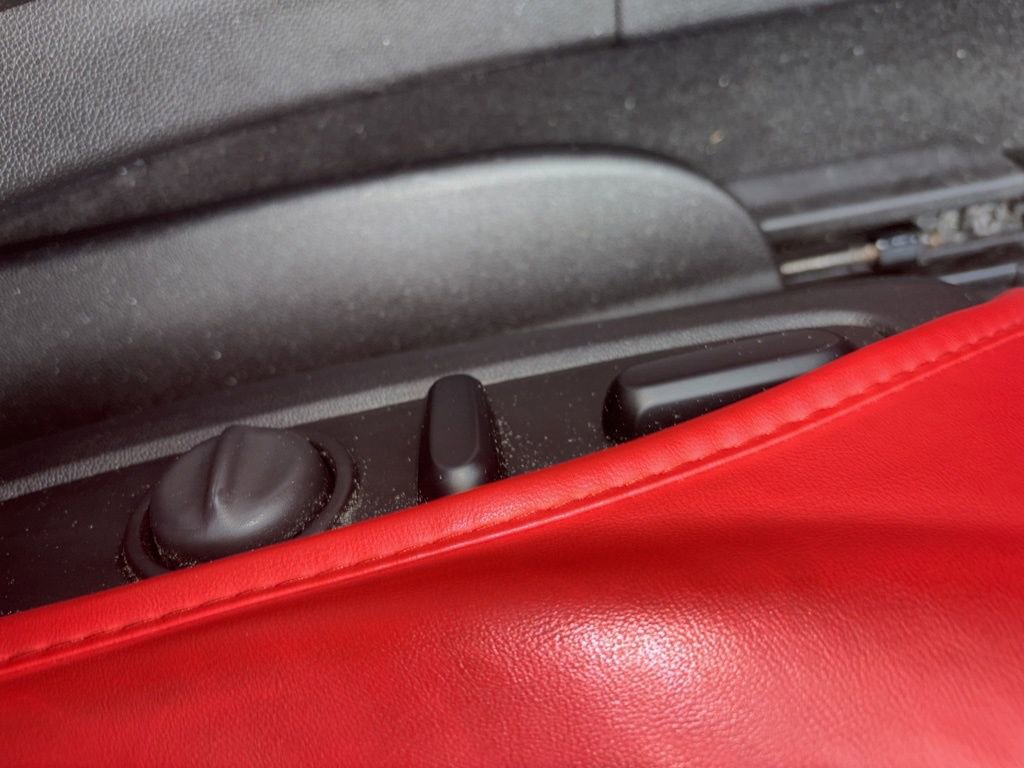 Used 2019 Chevrolet Blazer LT image 25