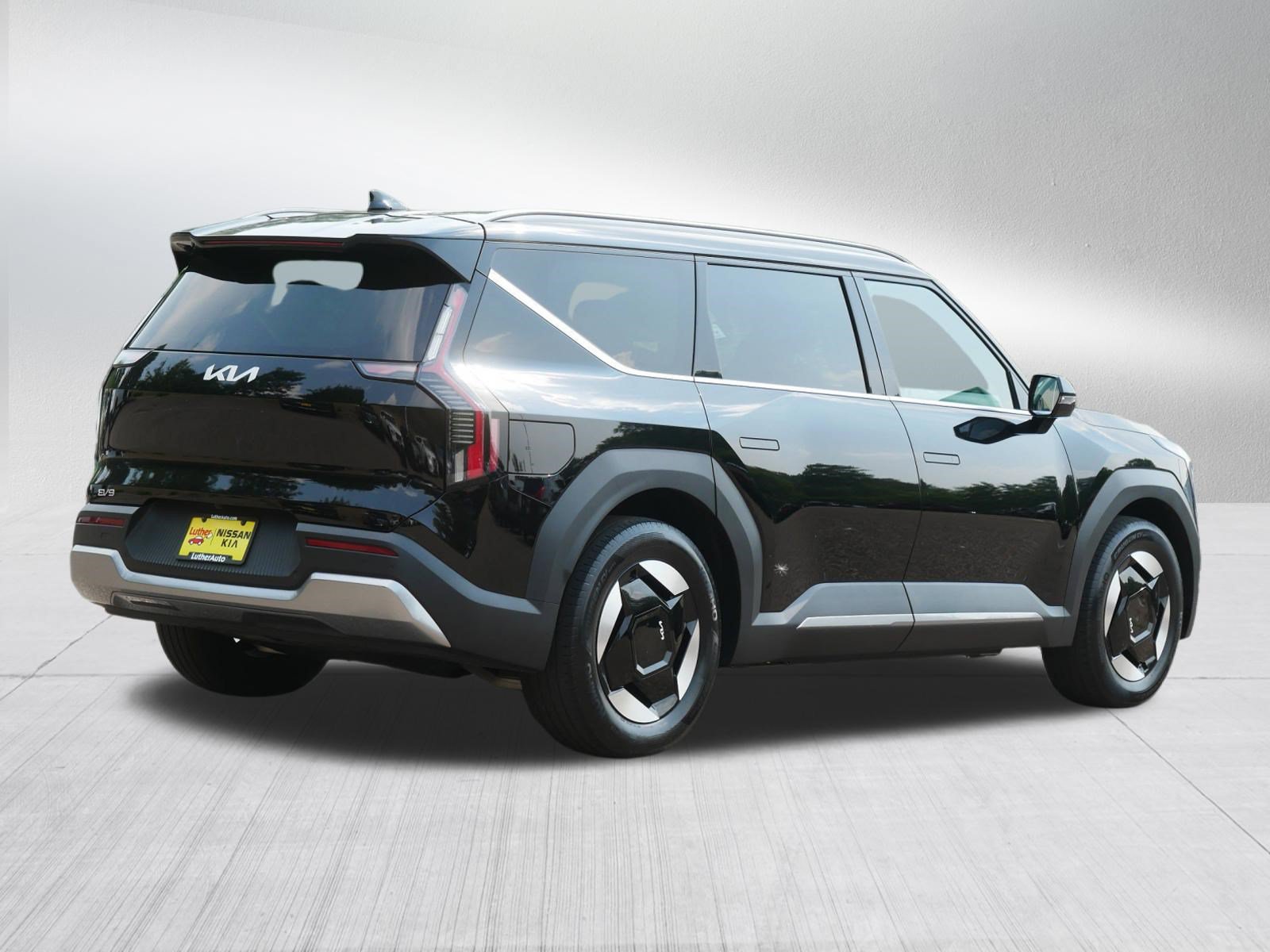 Certified 2024 Kia EV9 Wind AWD/4WD image 7