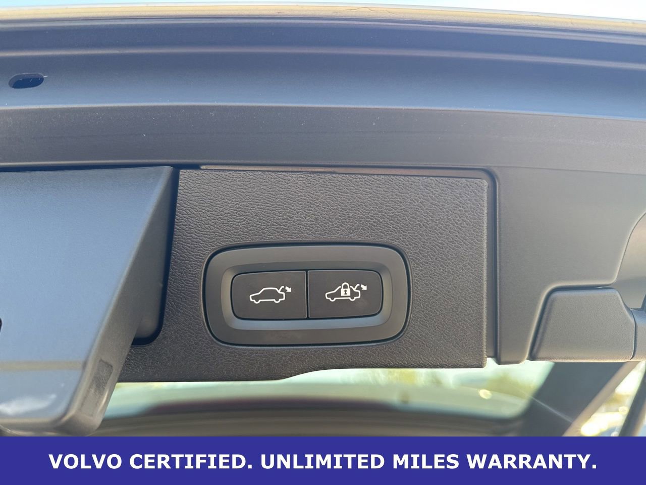 Certified 2024 Volvo XC60 B5 Plus w/ Protection Package Premier image 10