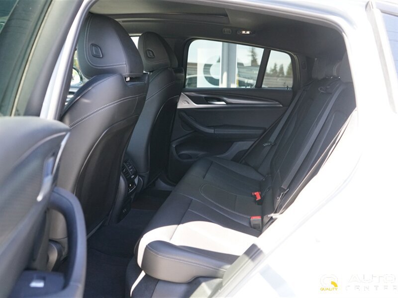 Used 2024 BMW X4 xDrive30i AWD/4WD image 26