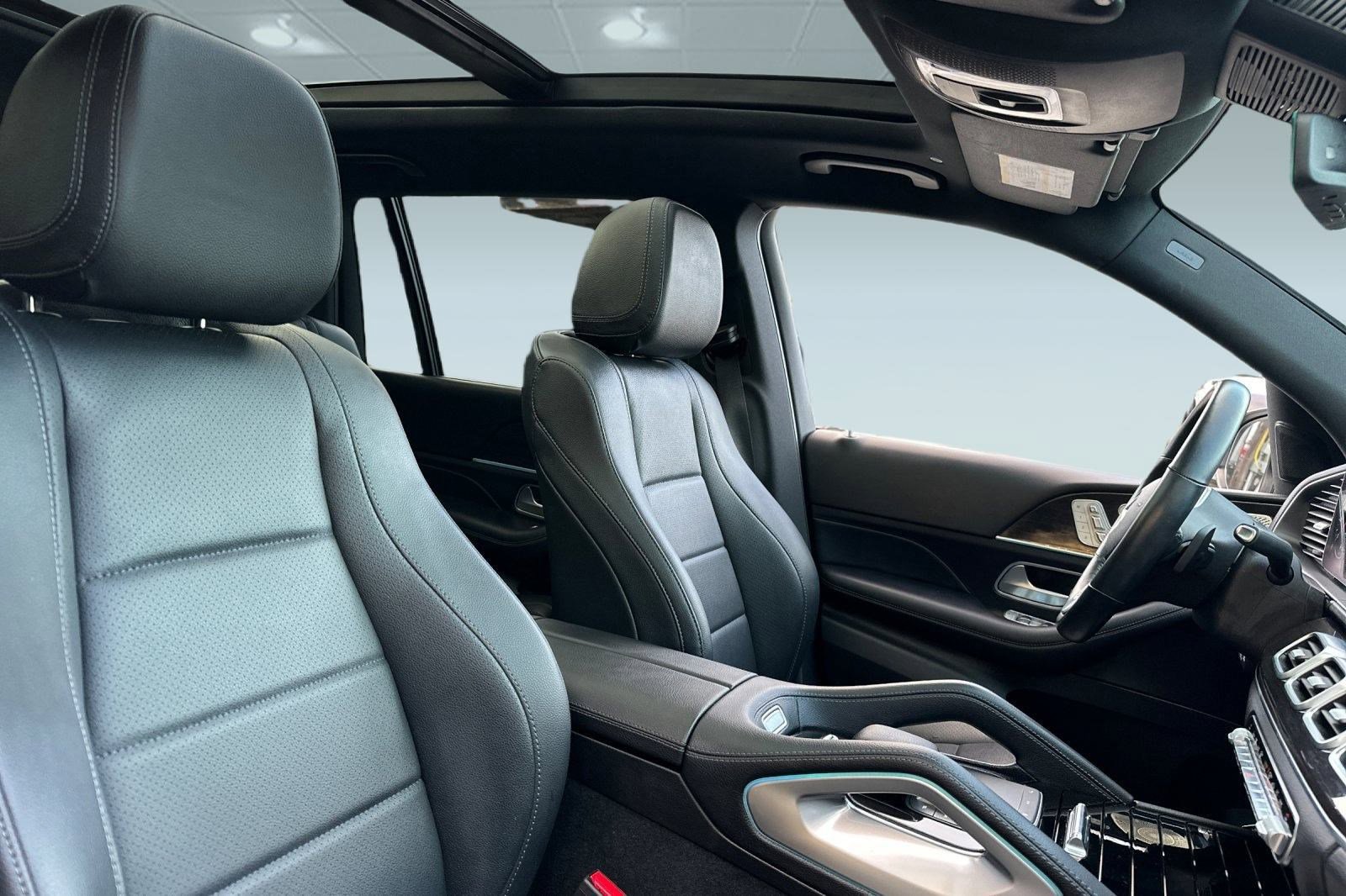 Used 2022 Mercedes-Benz GLS 450 4MATIC image 33