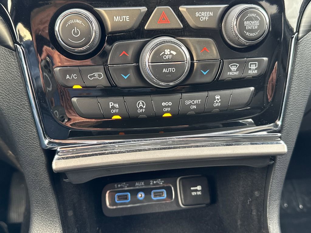 Certified 2020 Jeep Grand Cherokee Altitude image 37