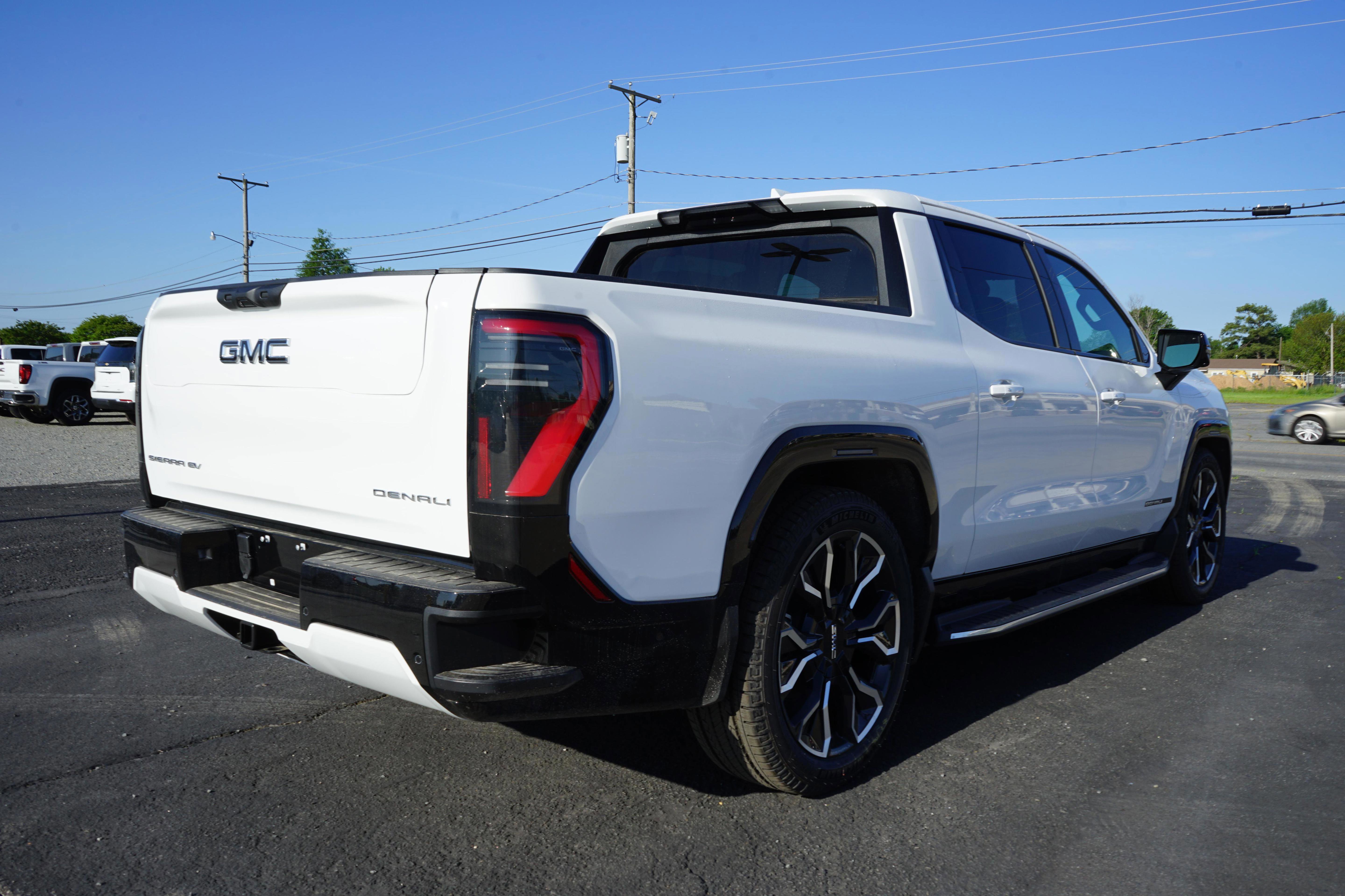New 2025 GMC Sierra EV Denali image 5