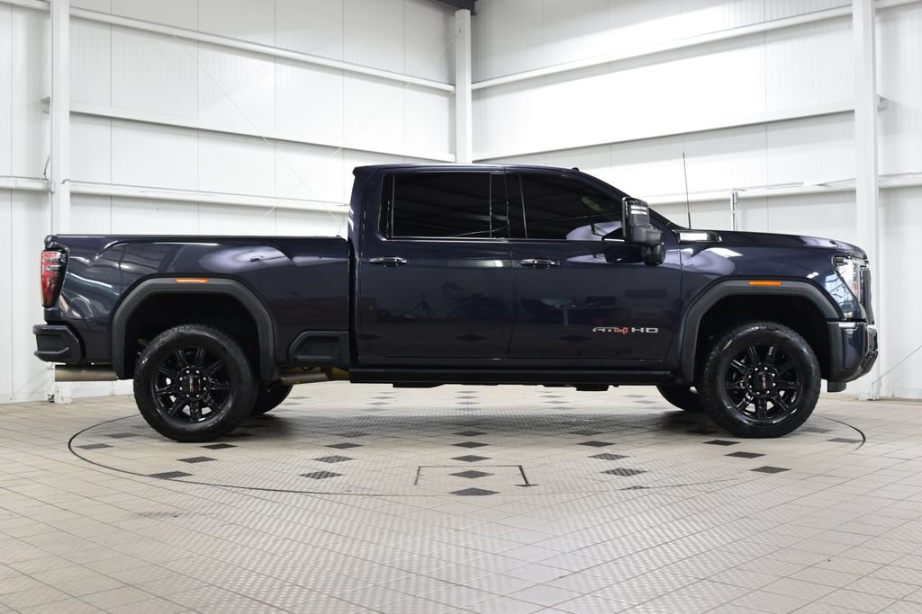 Used 2024 GMC Sierra 2500 AT4 w/ AT4 Premium Plus Package AWD/4WD image 9