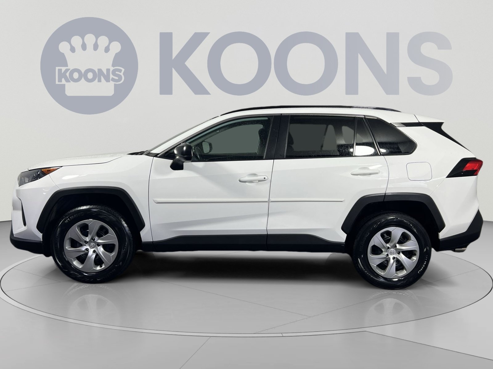 Used 2021 Toyota RAV4 LE AWD/4WD image 2