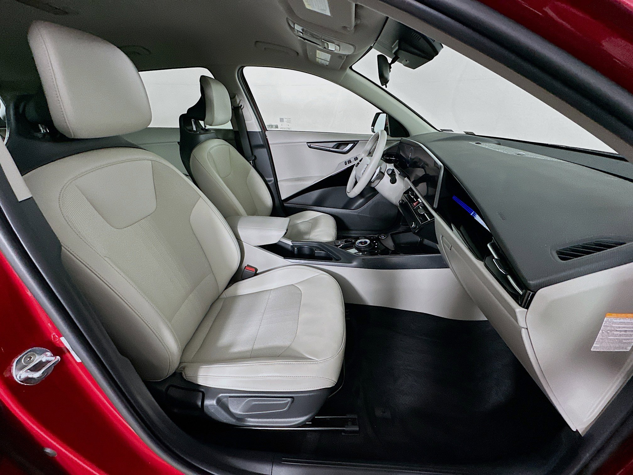 Used 2023 Kia Niro Wind w/ Wind Preserve Package image 32