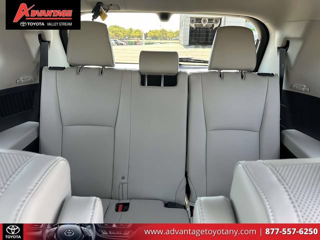 Certified 2026 Toyota Grand Highlander AWD image 15
