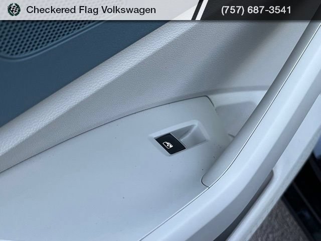 New 2026 Volkswagen Jetta SE FWD image 30
