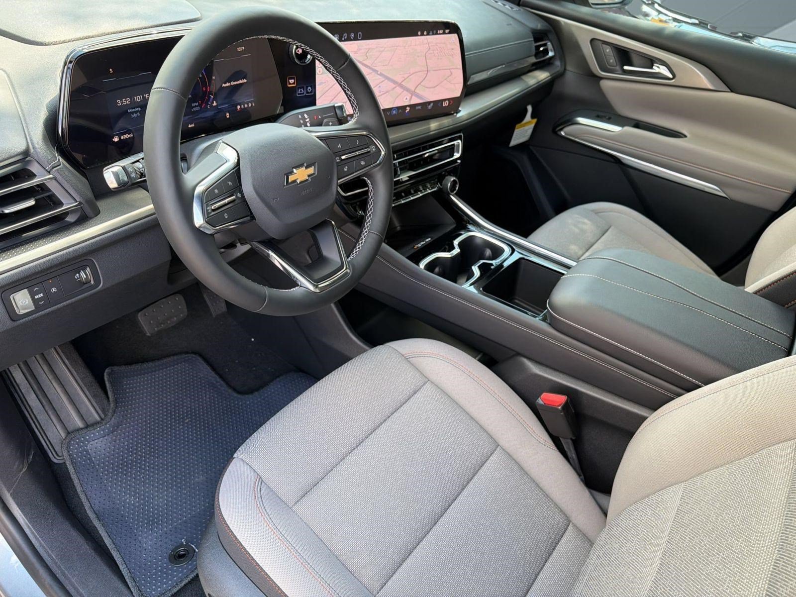 New 2026 Chevrolet Traverse LT FWD image 4