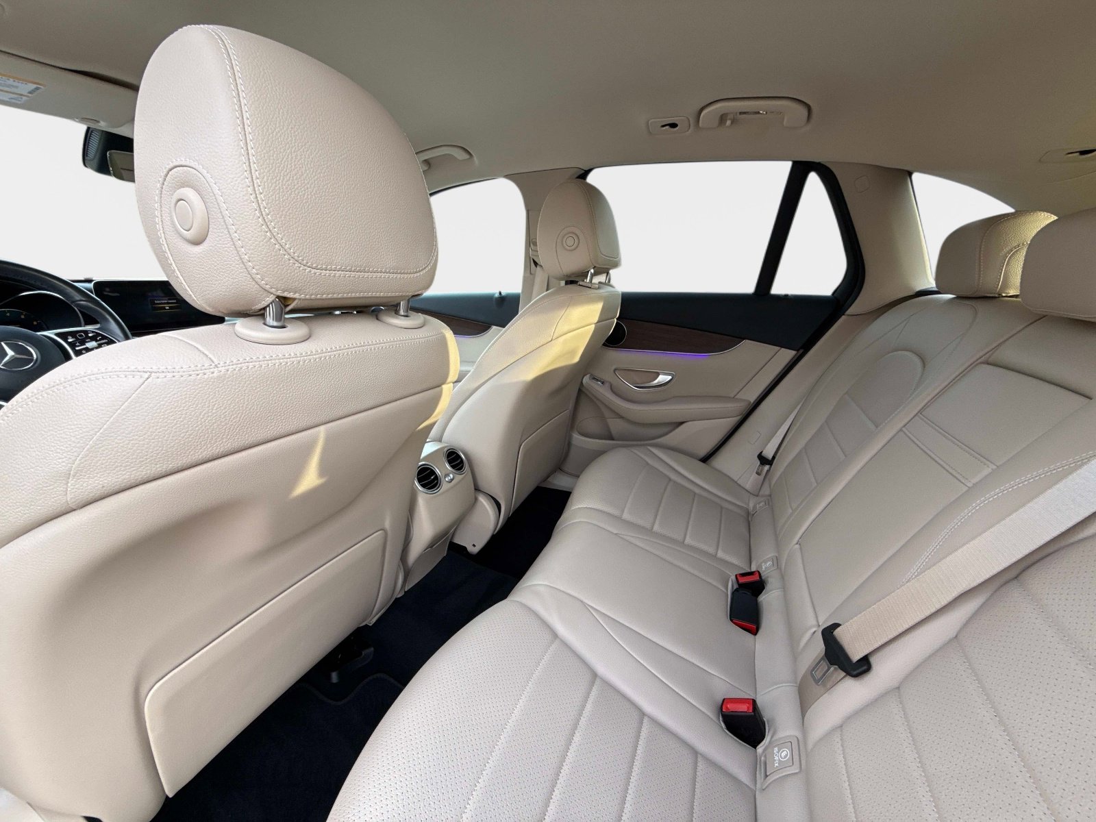 Used 2022 Mercedes-Benz GLC 300 4MATIC w/ Premium Package Lite image 19