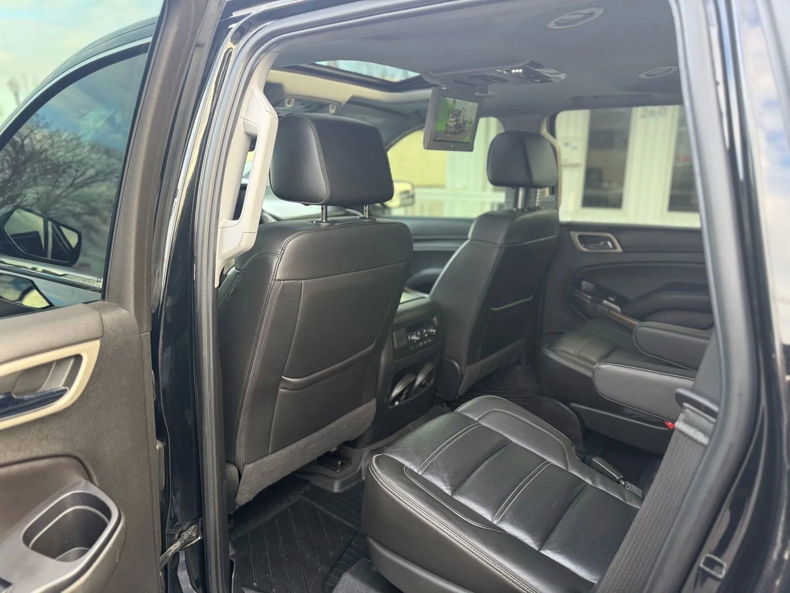 Used 2019 GMC Yukon Denali w/ Denali Ultimate Package image 37