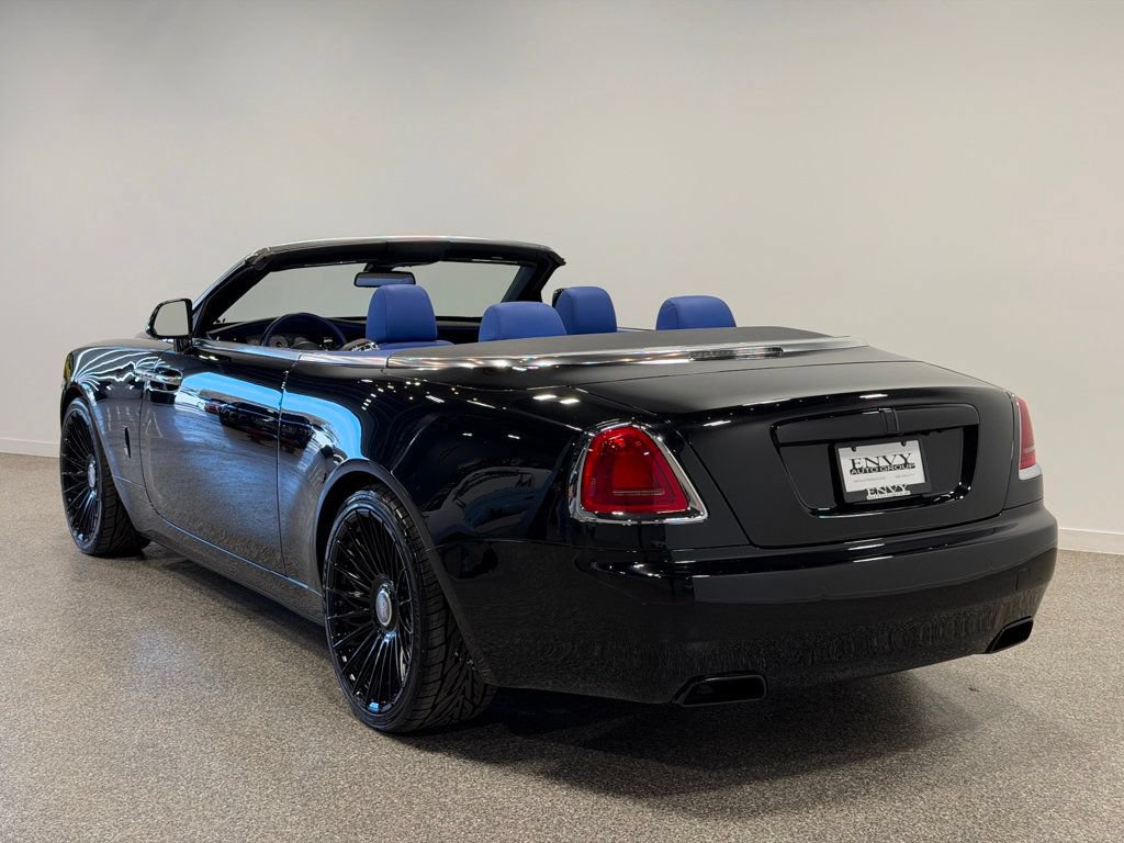 Used 2019 Rolls-Royce Dawn RWD image 37