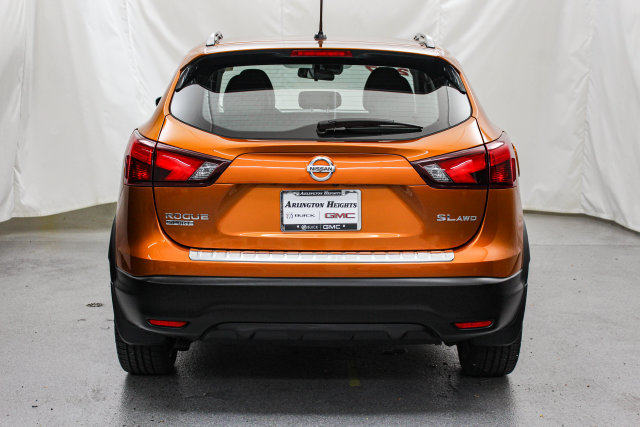 Used 2017 Nissan Rogue Sport SL w/ SL Premium Package AWD/4WD image 7