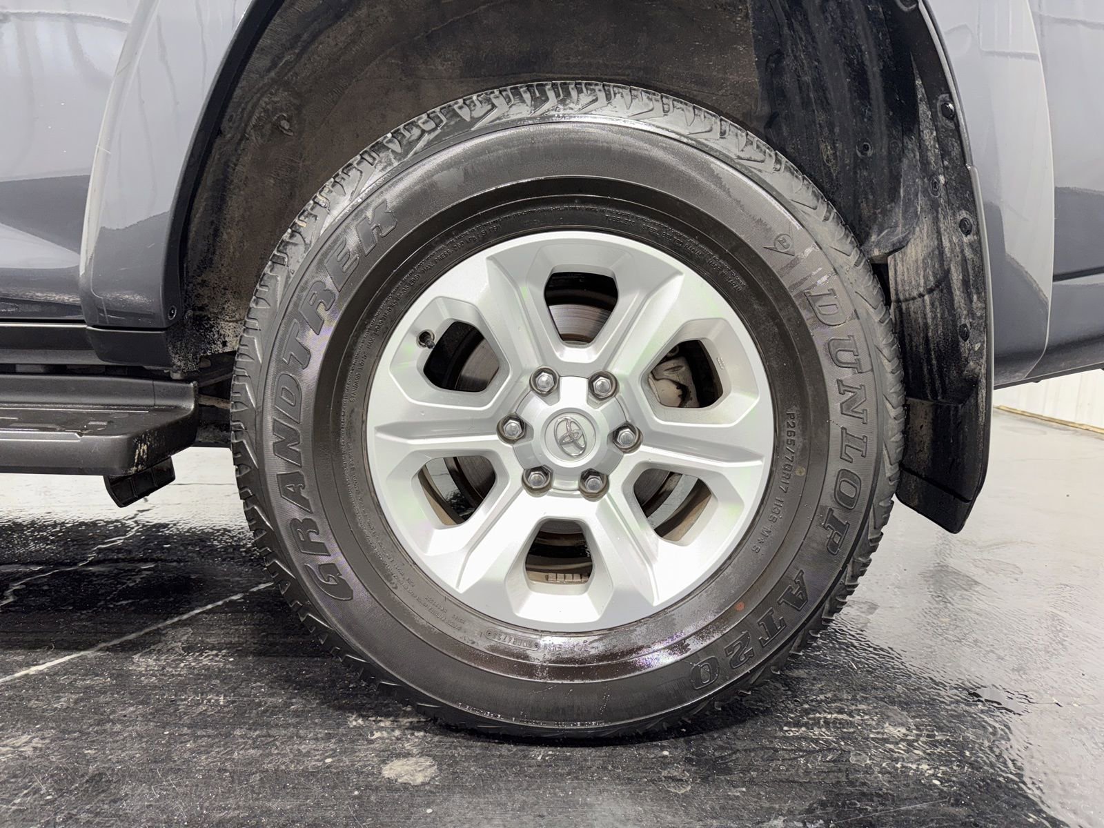 Used 2024 Toyota 4Runner SR5 AWD/4WD image 7