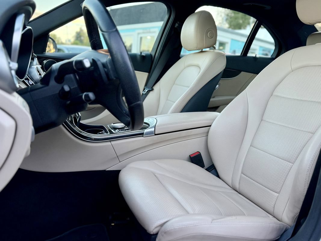 Used 2018 Mercedes-Benz C 300 4MATIC Sedan image 13