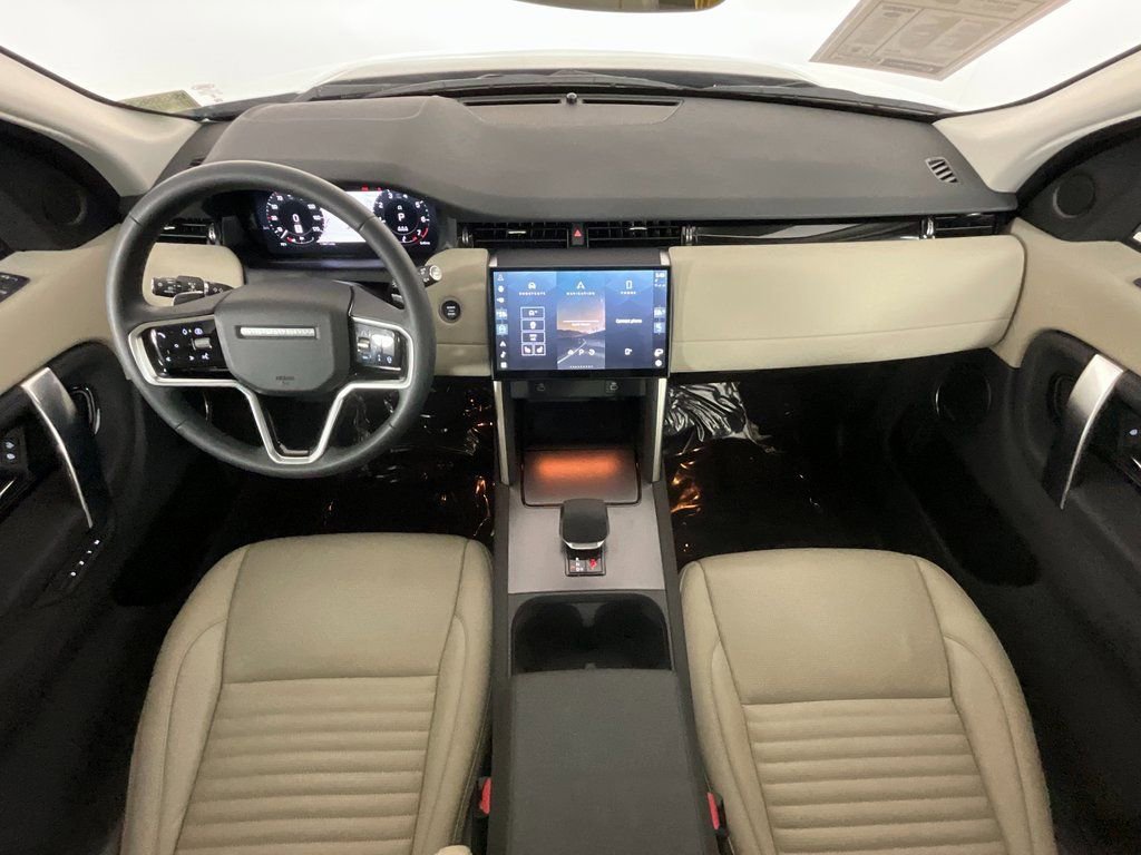 Used 2025 Land Rover Discovery Sport S image 10