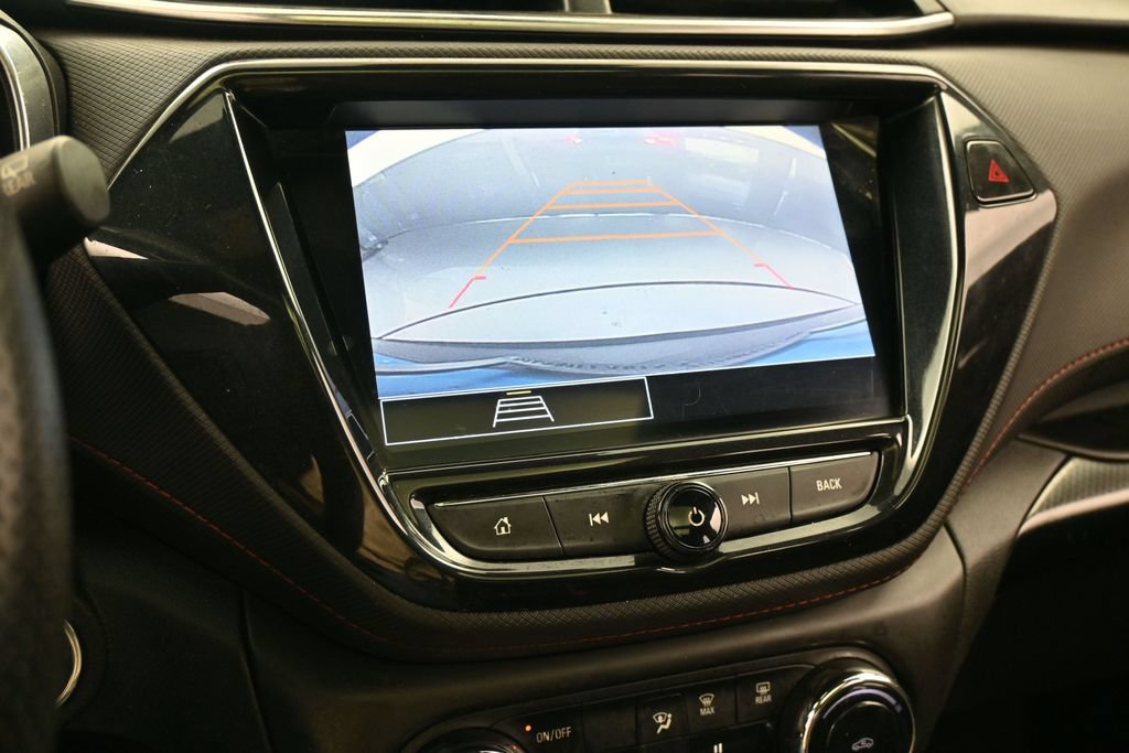 Used 2023 Chevrolet TrailBlazer RS w/ Sun and Liftgate Package FWD image 17