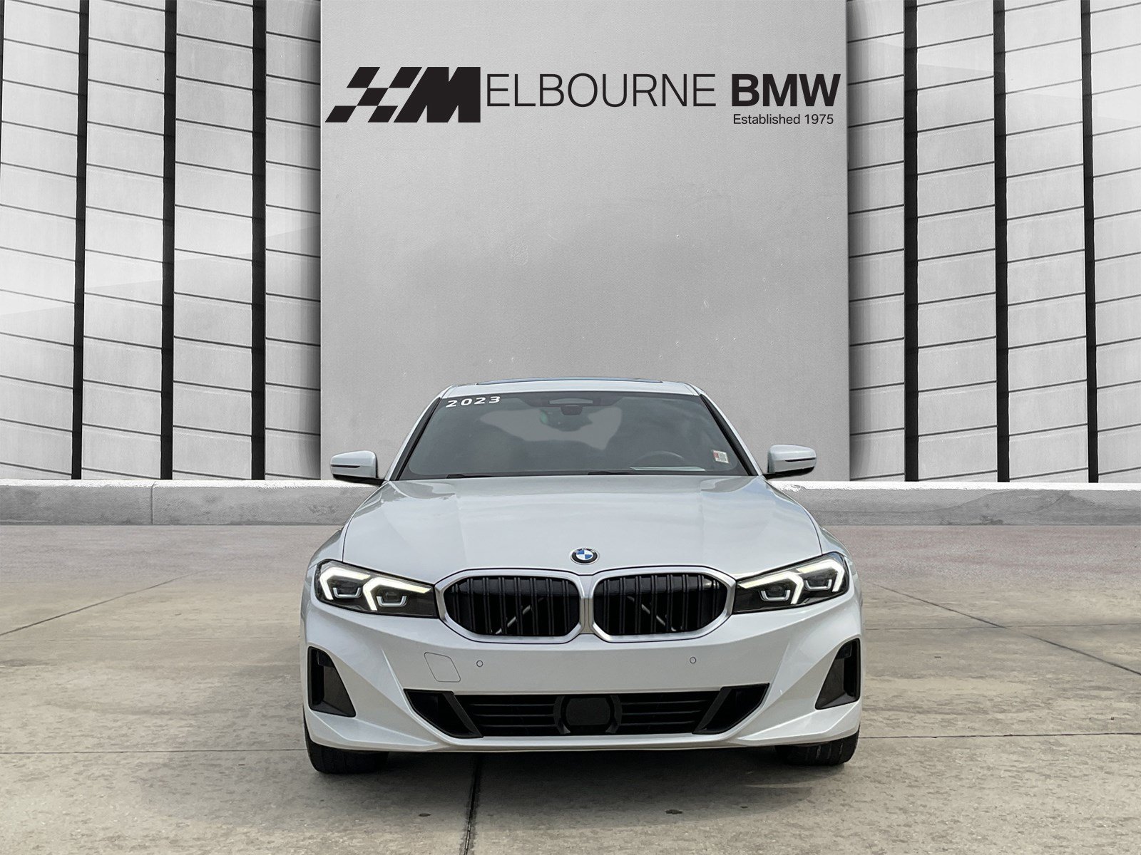 Used 2023 BMW 330i Sedan RWD image 2