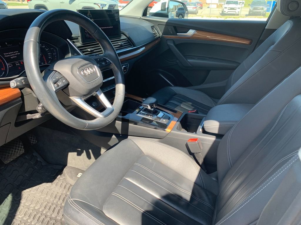 Used 2021 Audi Q5 2.0T Premium w/ Convenience Package image 11