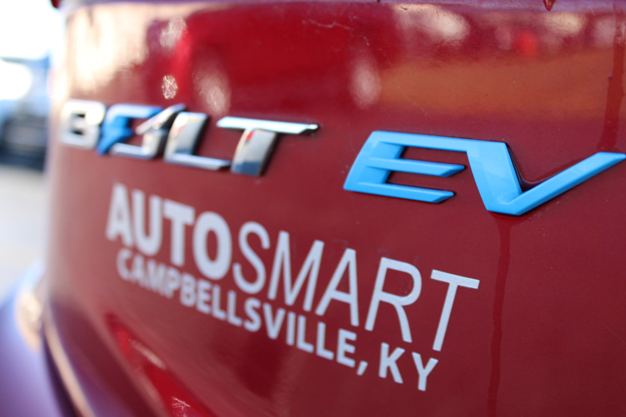 Used 2020 Chevrolet Bolt Premier w/ Infotainment Package image 6