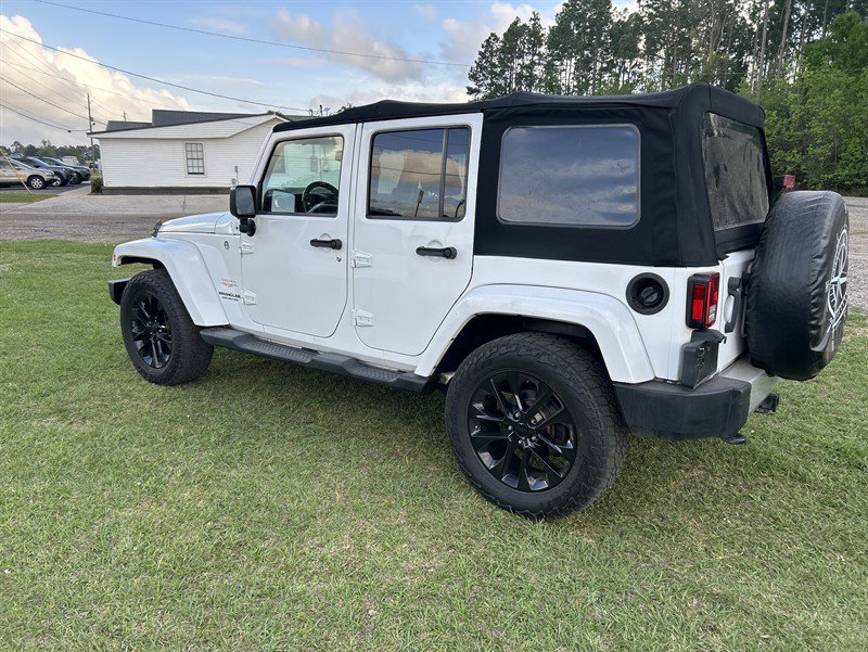 Used 2013 Jeep Wrangler Unlimited Sahara w/ Connectivity Group image 6