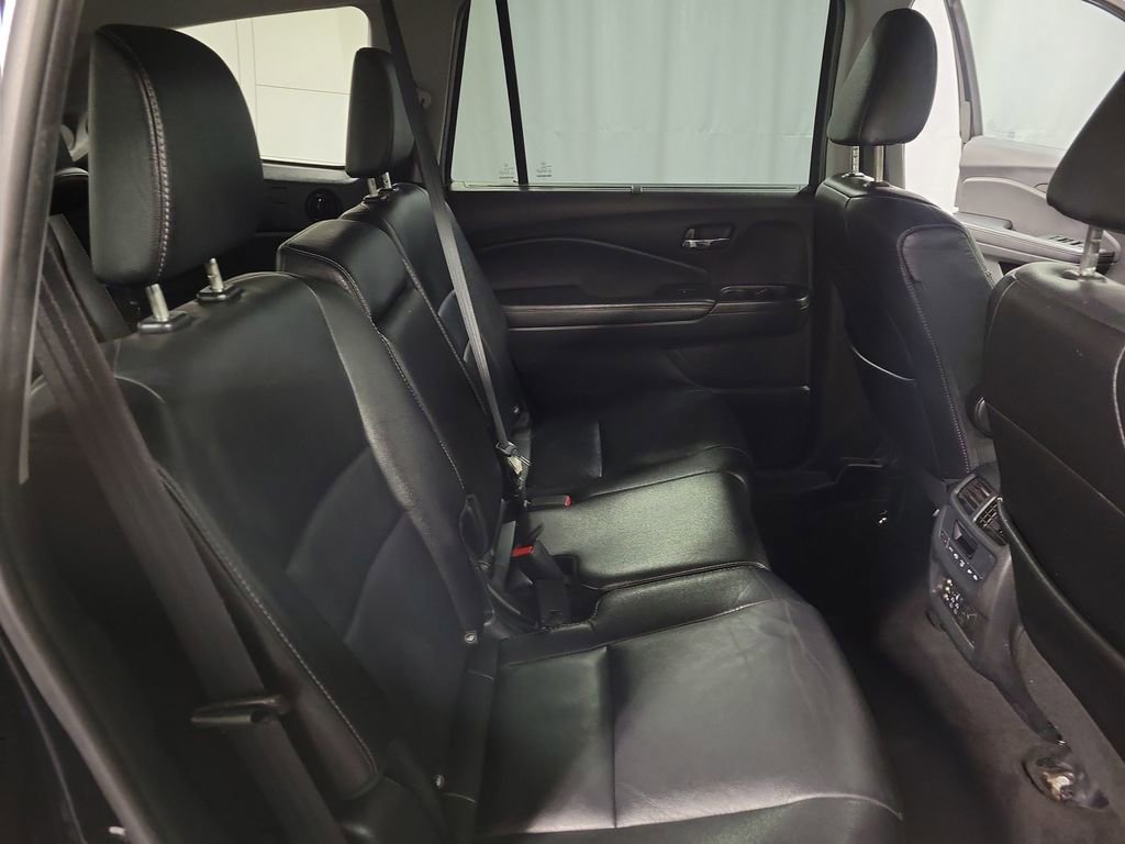Used 2017 Honda Pilot Touring image 25