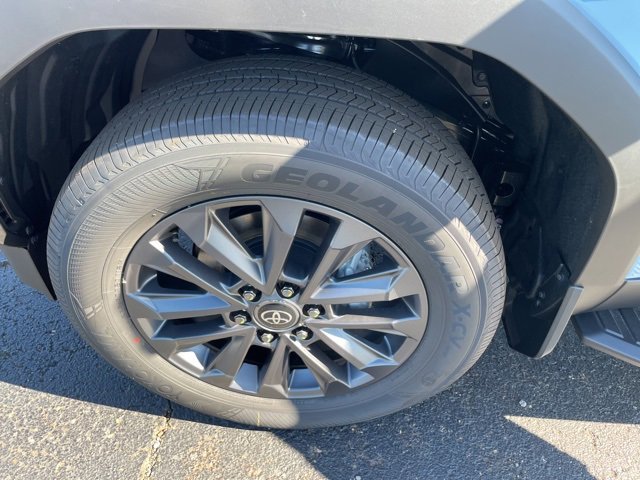 New 2025 Toyota Land Cruiser image 9