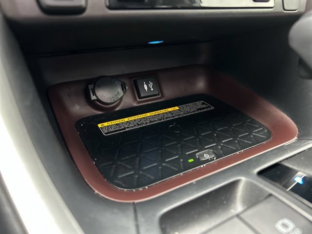 Used 2019 Toyota RAV4 Limited w/ Advanced Technology Package AWD/4WD image 46