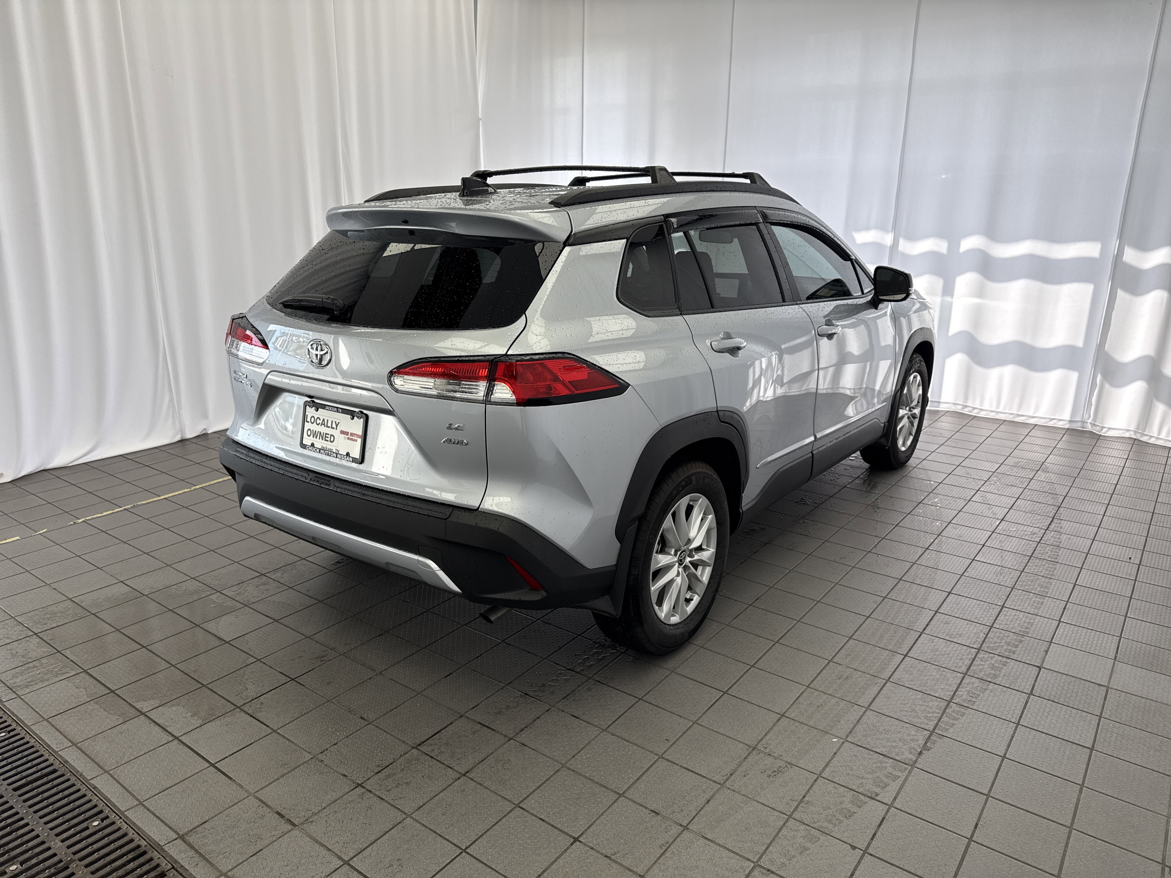 Used 2025 Toyota Corolla Cross LE image 4