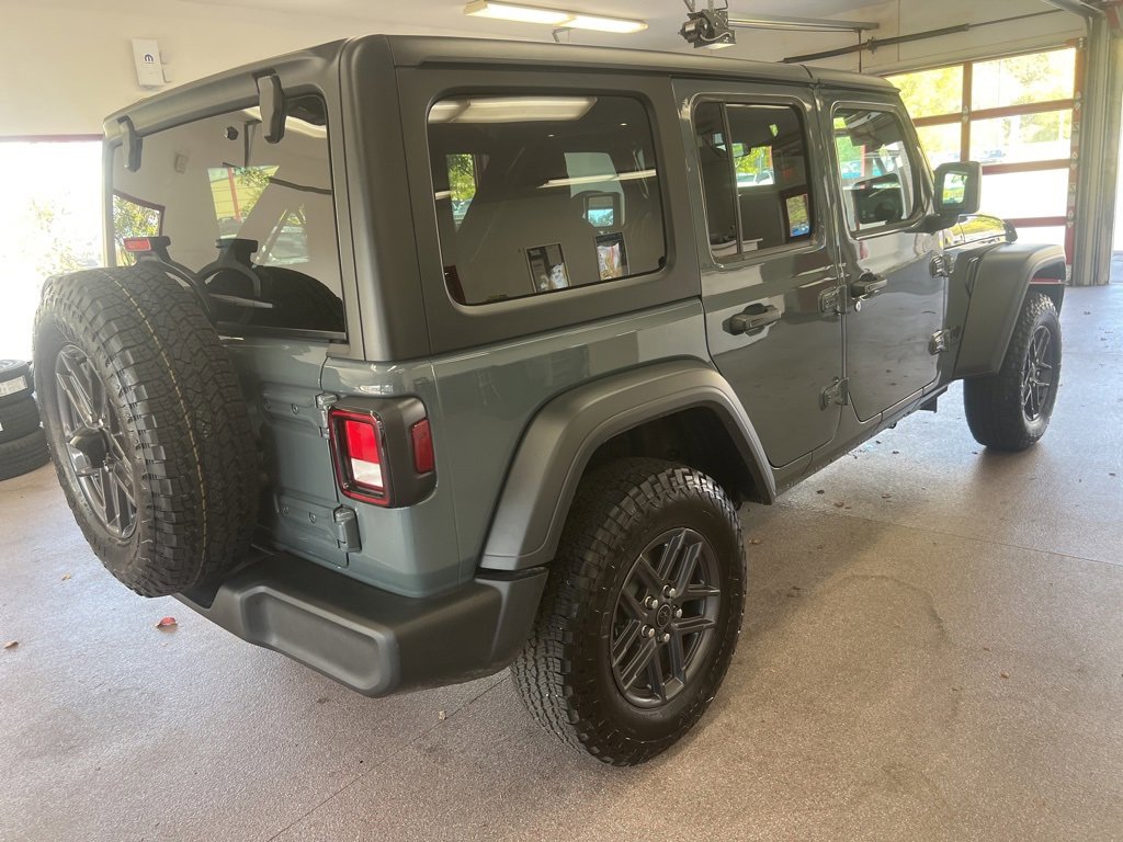 Certified 2025 Jeep Wrangler Sport S image 23