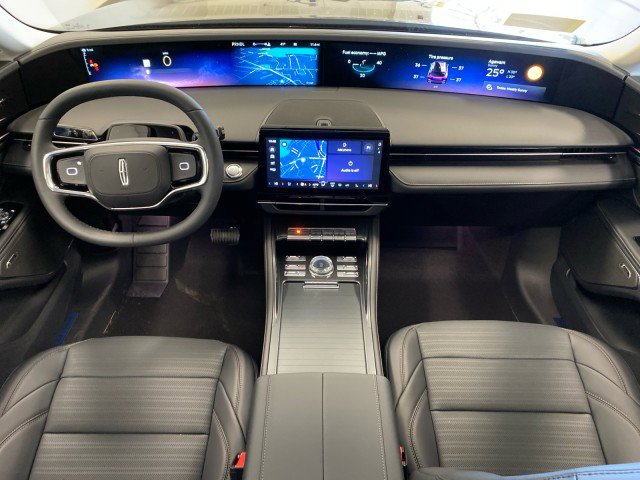 New 2026 Lincoln Nautilus Reserve w/ Jet Appearance Package image 17