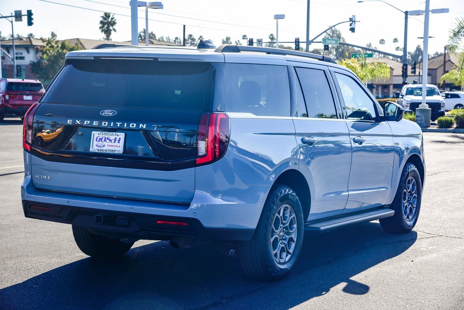 Used 2025 Ford Expedition Active image 4