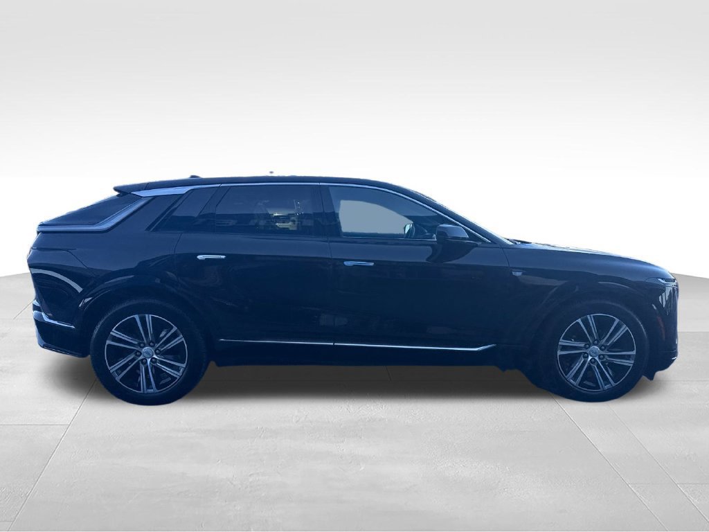 Used 2024 Cadillac Lyriq Luxury RWD image 6