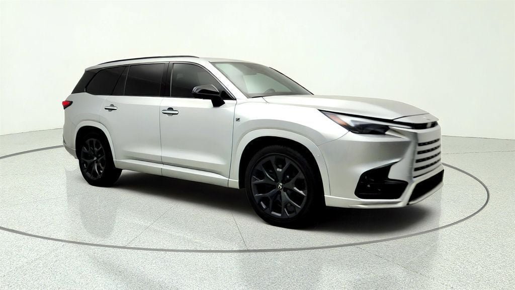 Used 2024 Lexus TX 500h AWD w/ Technology Package image 3