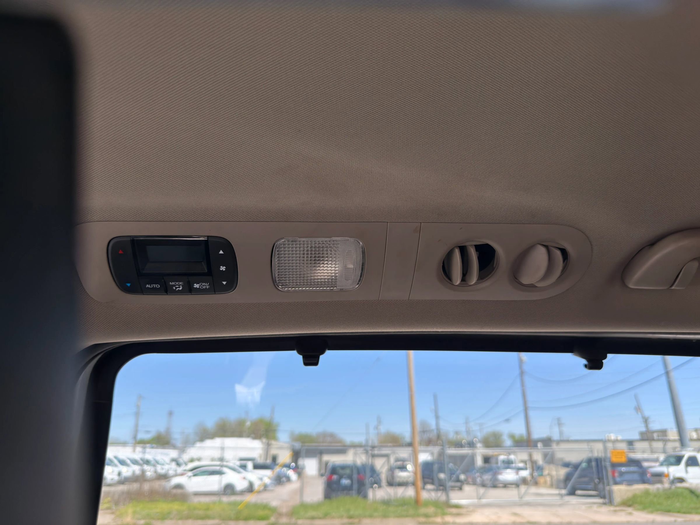 Used 2015 Honda Odyssey Touring image 29