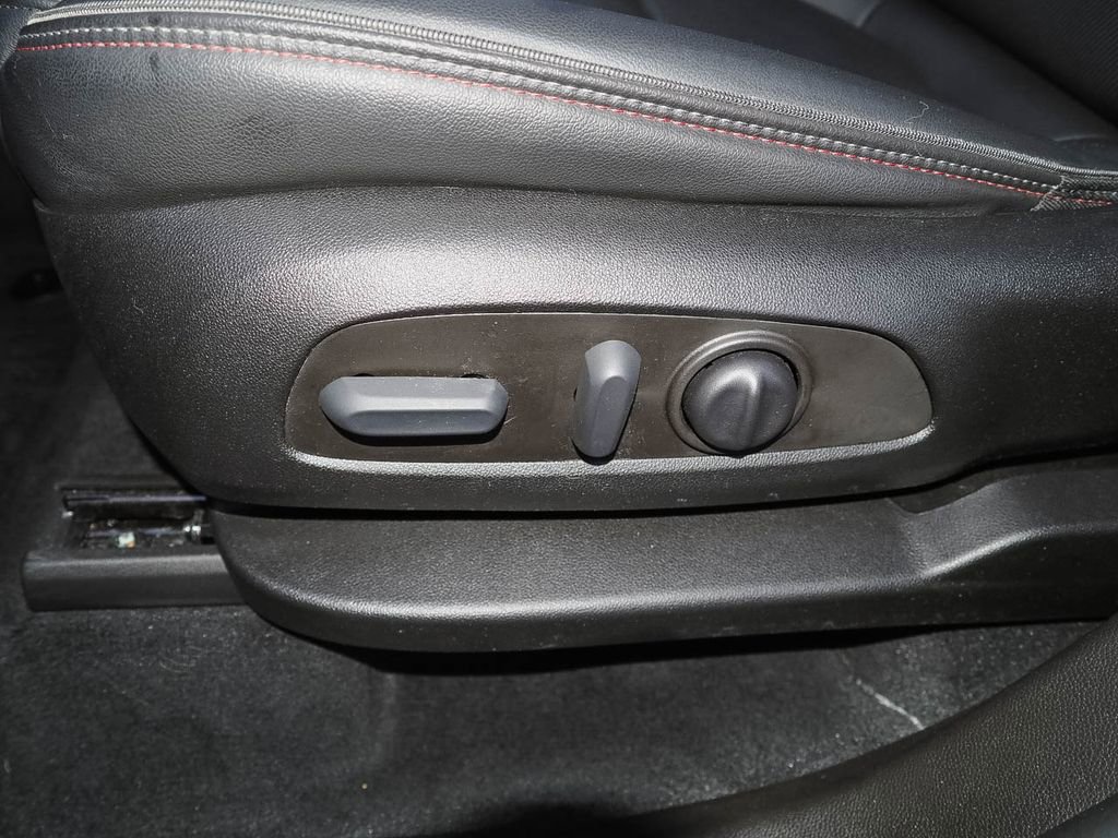 Used 2023 Chevrolet Traverse RS image 26