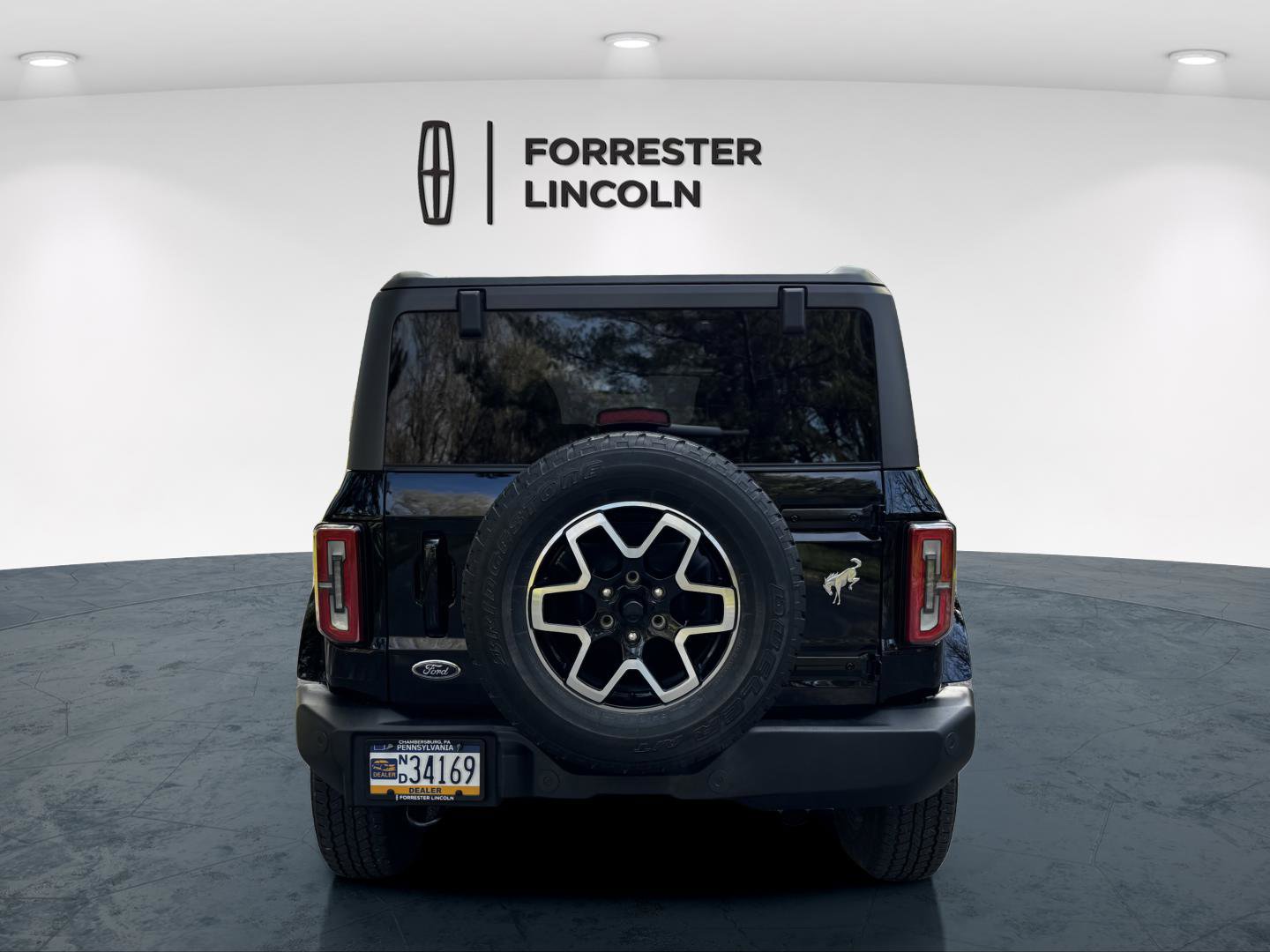 Used 2023 Ford Bronco Outer Banks image 6