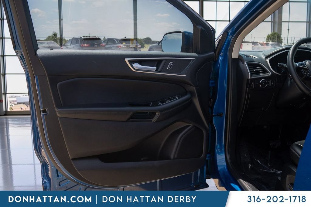 Used 2020 Ford Edge SEL w/ Convenience Package AWD/4WD image 18