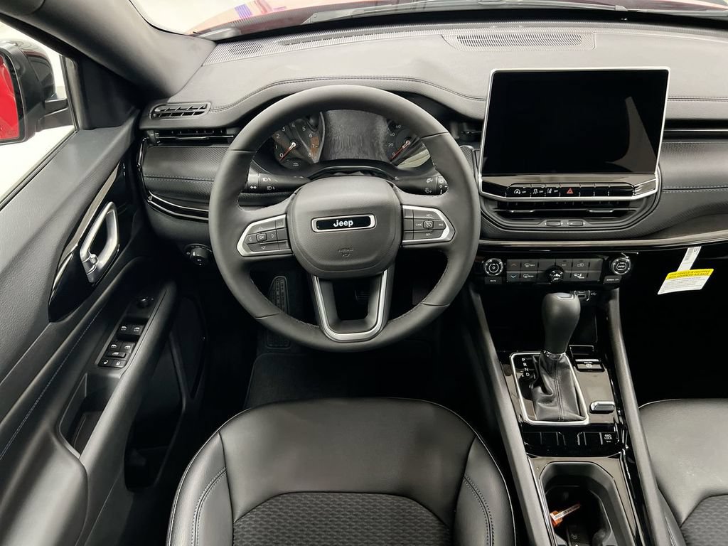 New 2026 Jeep Compass Latitude AWD/4WD image 11