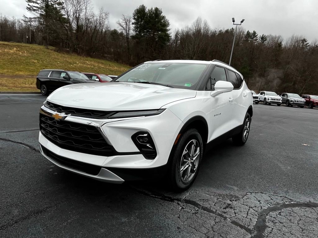 New 2026 Chevrolet Blazer LT w/ Convenience Package image 3